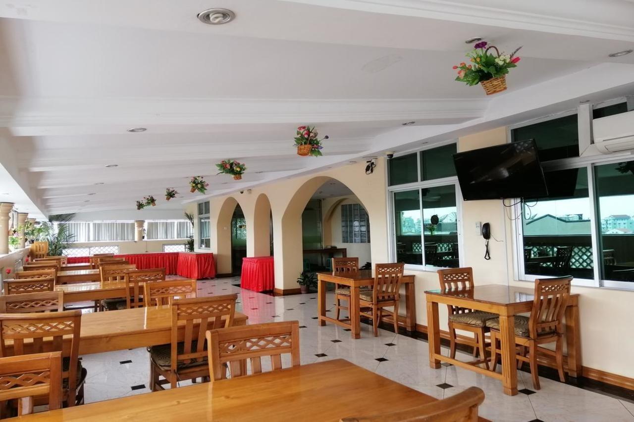 Grand Laurel Hotel Rangun Zewnętrze zdjęcie