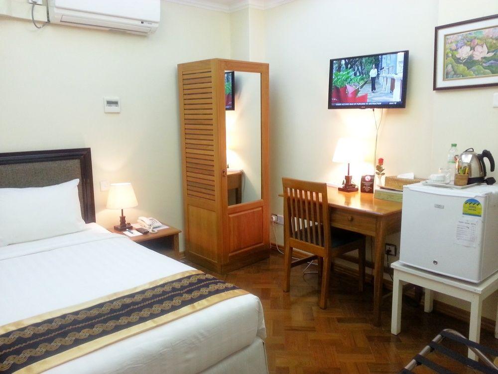 Grand Laurel Hotel Rangun Zewnętrze zdjęcie