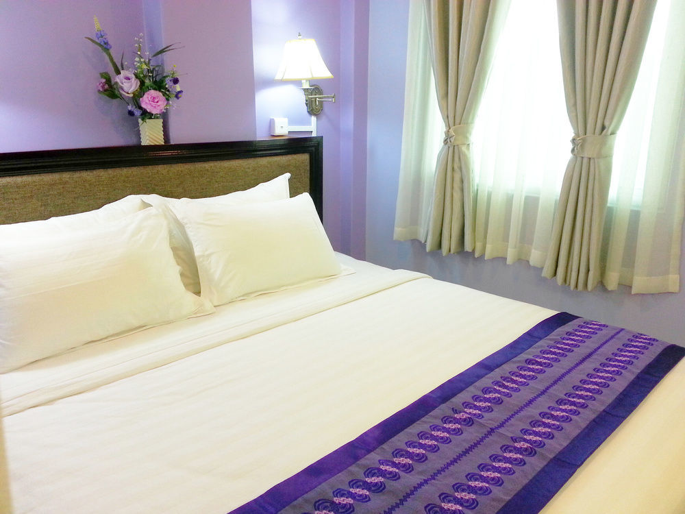 Grand Laurel Hotel Rangun Zewnętrze zdjęcie