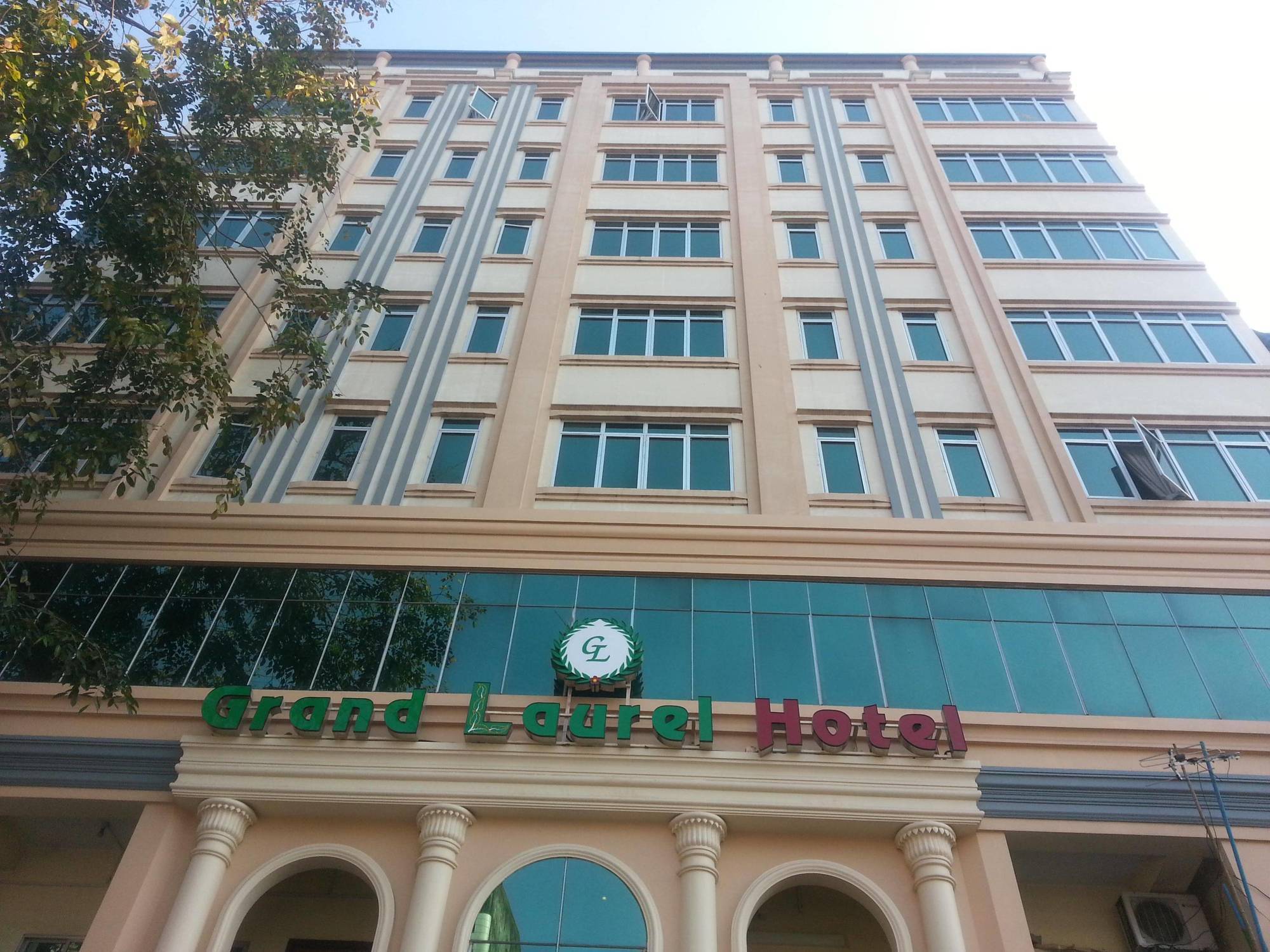 Grand Laurel Hotel Rangun Zewnętrze zdjęcie