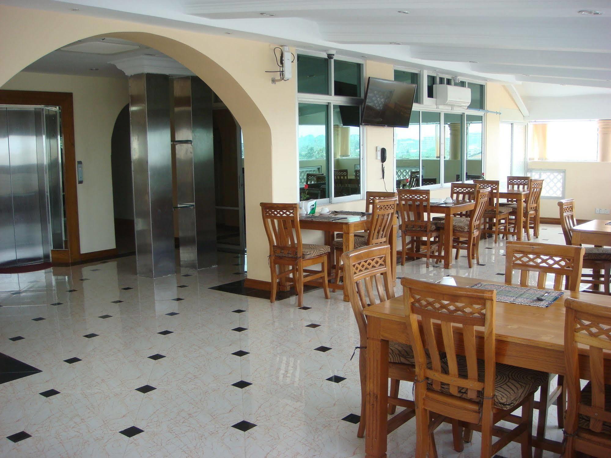 Grand Laurel Hotel Rangun Zewnętrze zdjęcie