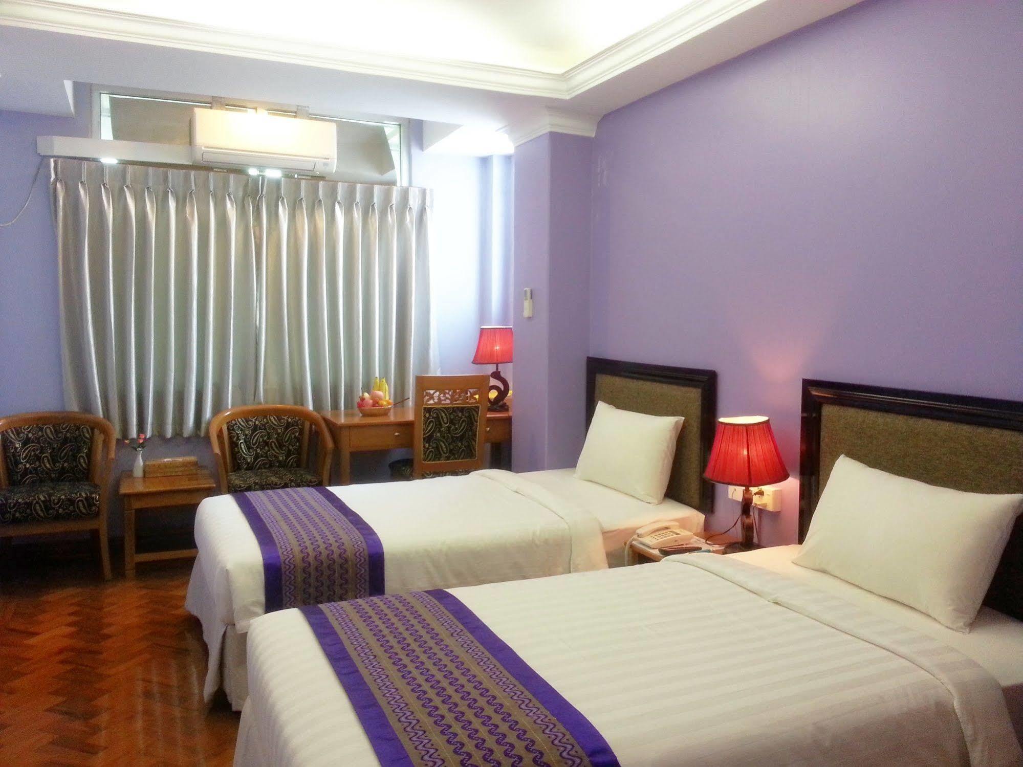 Grand Laurel Hotel Rangun Zewnętrze zdjęcie