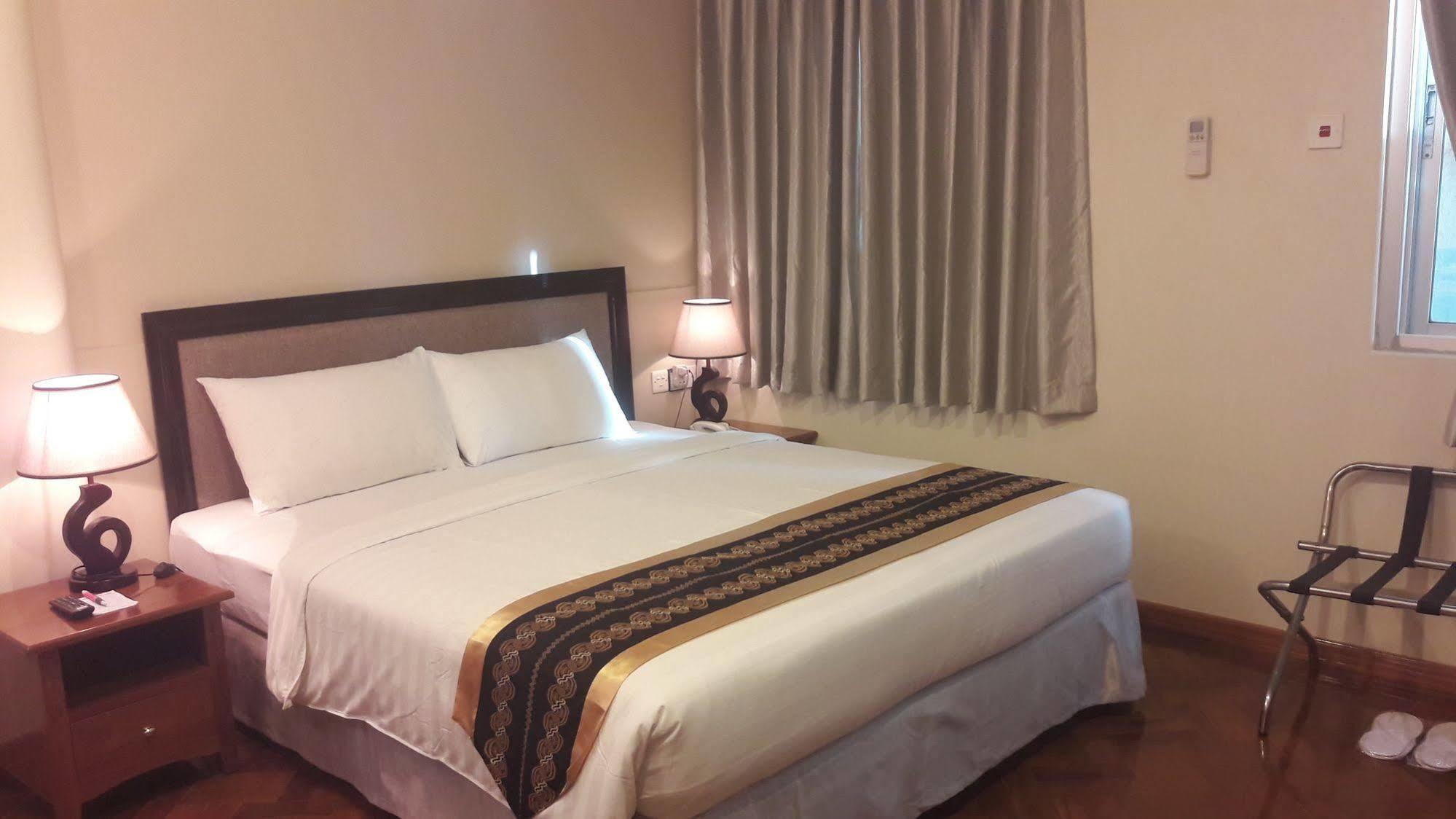 Grand Laurel Hotel Rangun Zewnętrze zdjęcie