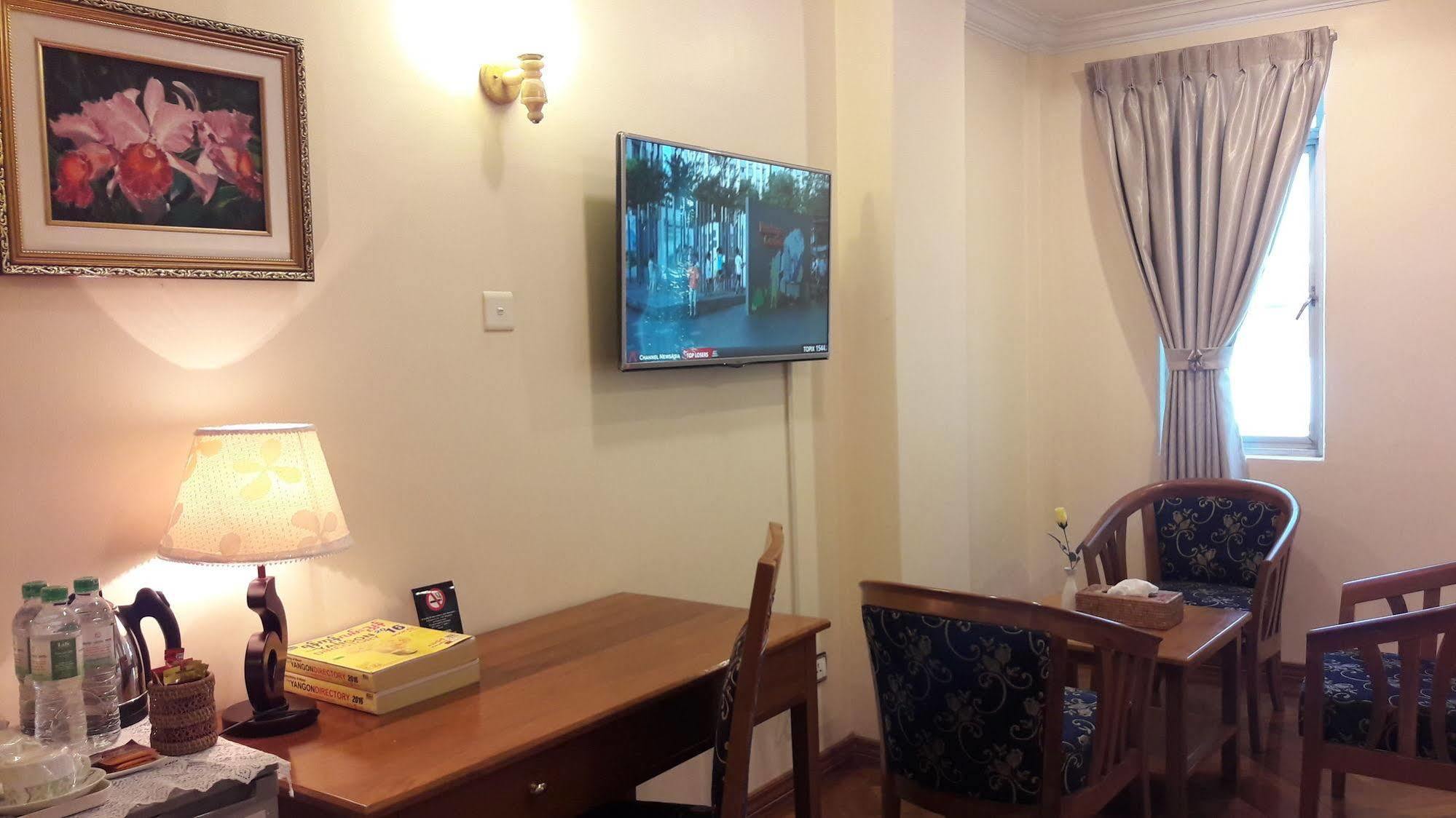 Grand Laurel Hotel Rangun Zewnętrze zdjęcie
