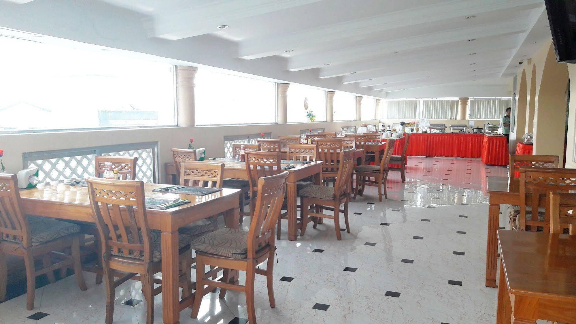 Grand Laurel Hotel Rangun Zewnętrze zdjęcie